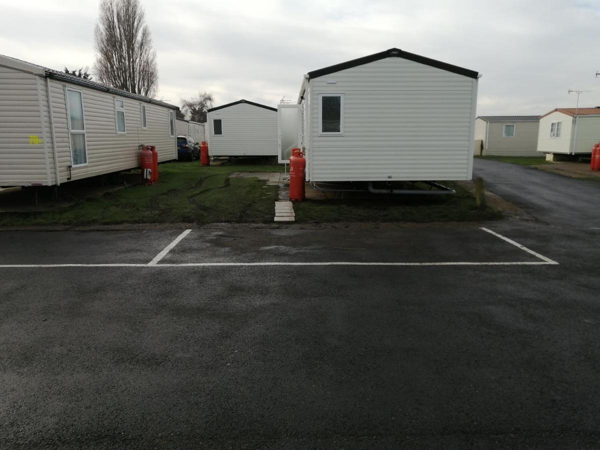 69R Seawick 2 Bedroom Caravan . New For 2022 Saint Osyth Exterior foto